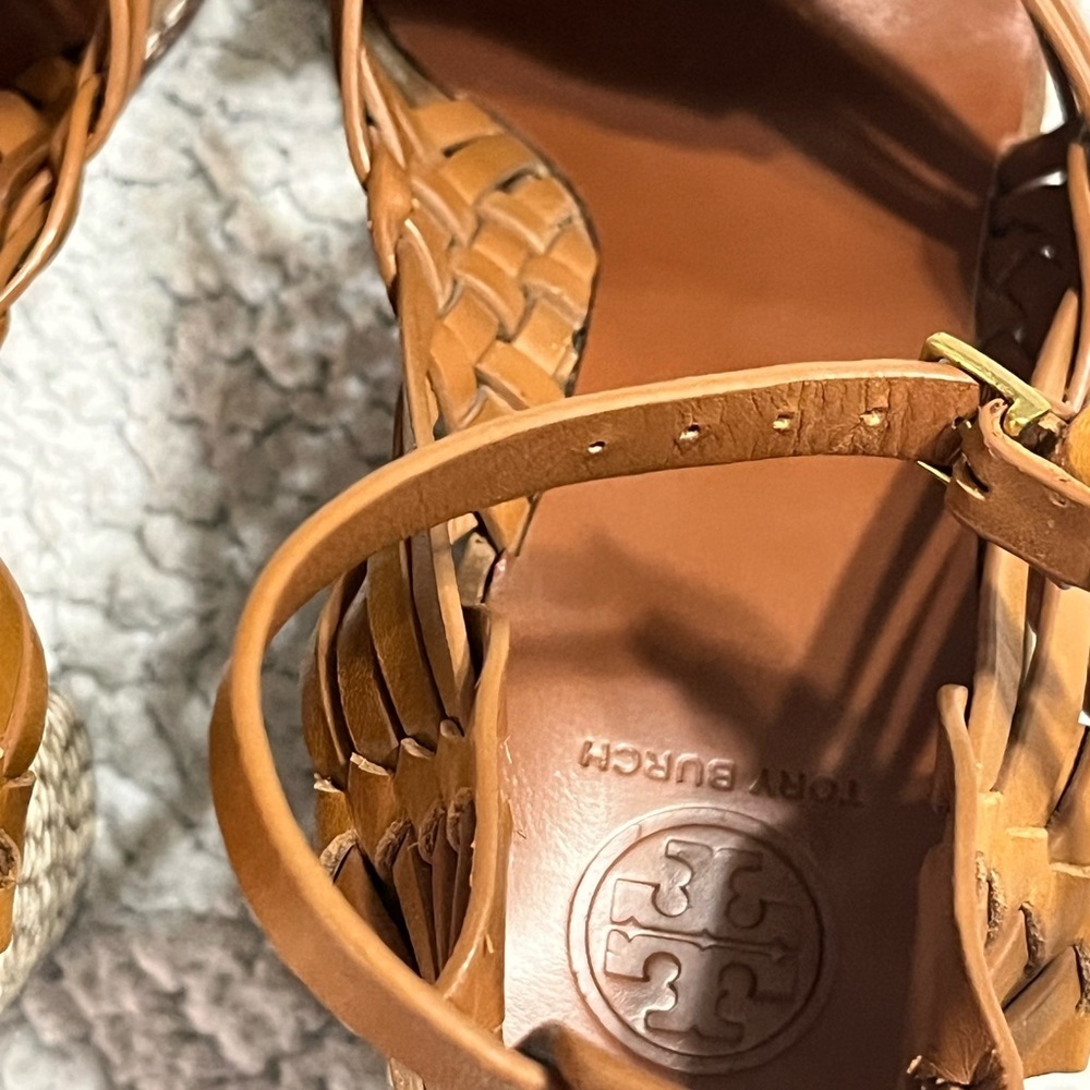 Tory Burch Pecha Woven Block Heel Sandals - Picture 6 of 13